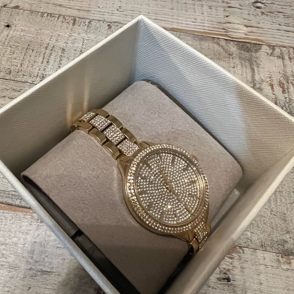 Beautiful Michael Kors Watch - Picture 4 of 4